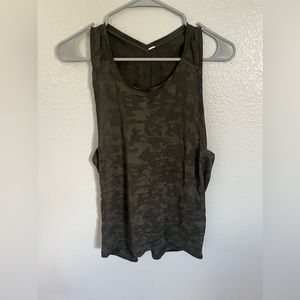 Lululemon athletic top